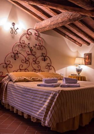 apartment for vacation in Tuscany, double bedroom