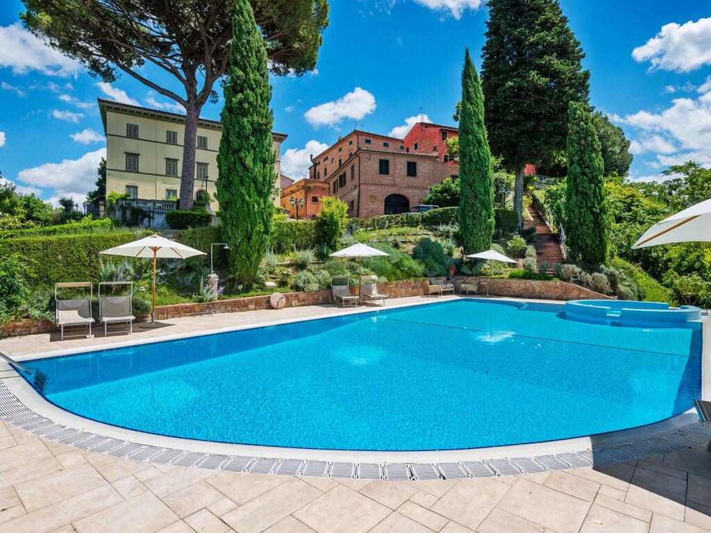 Swimming pool near Florence