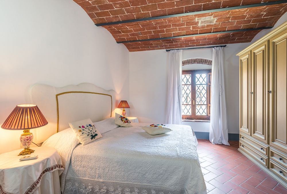 Romantic stay for couples in Tuscany