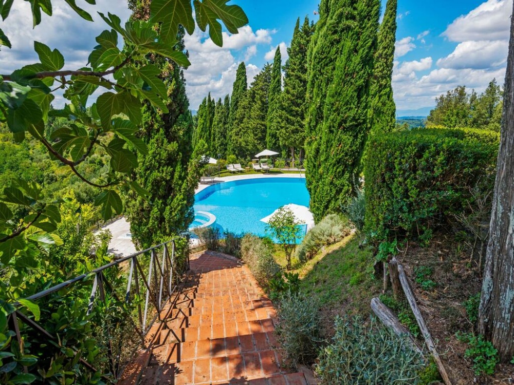 Sleeping in Tuscany in the countryside